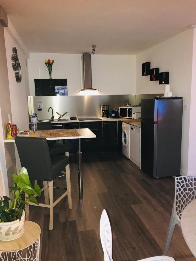 Les Appartements Du Marche Dinan Exterior photo