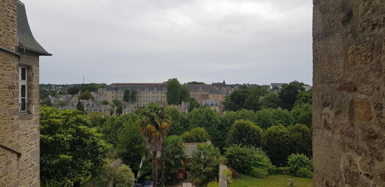 Les Appartements Du Marche Dinan Exterior photo