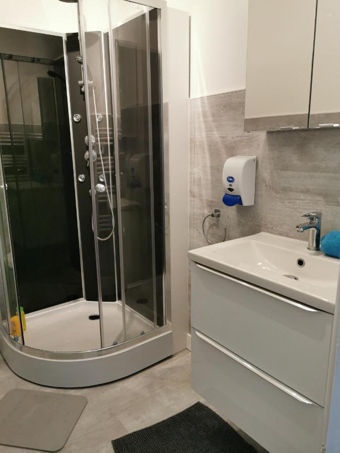 Les Appartements Du Marche Dinan Exterior photo