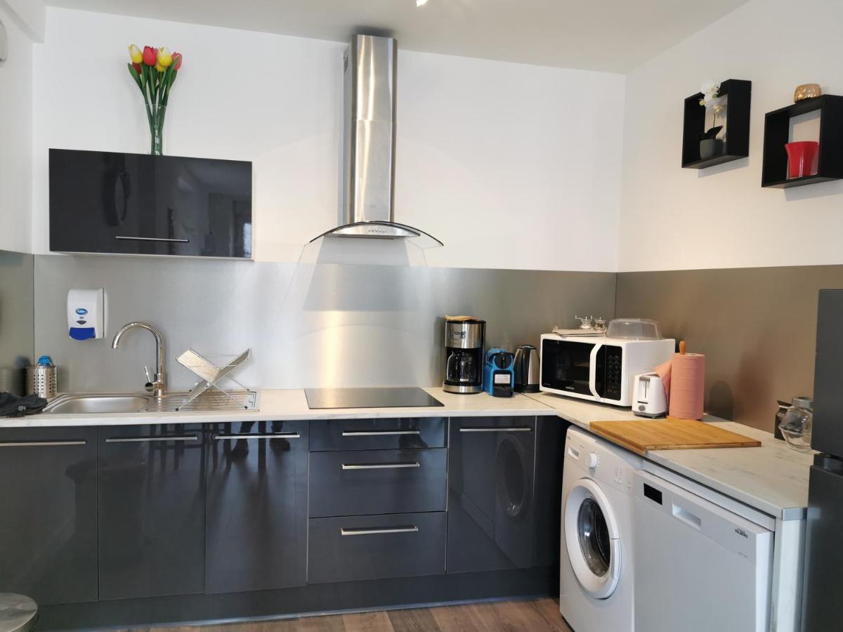 Les Appartements Du Marche Dinan Exterior photo