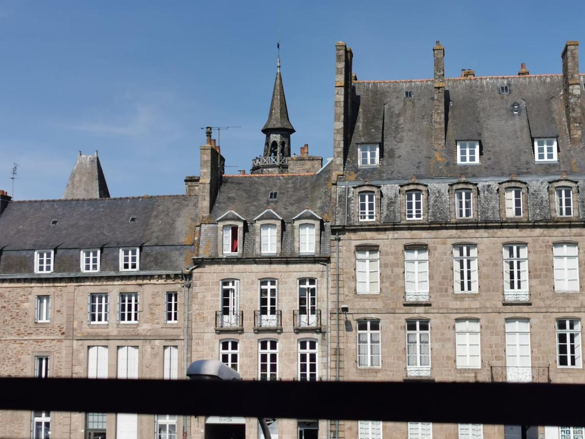Les Appartements Du Marche Dinan Exterior photo