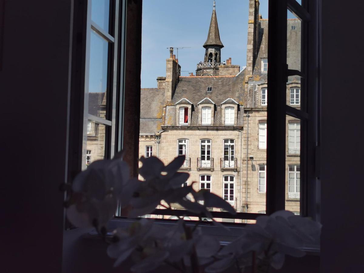 Les Appartements Du Marche Dinan Exterior photo